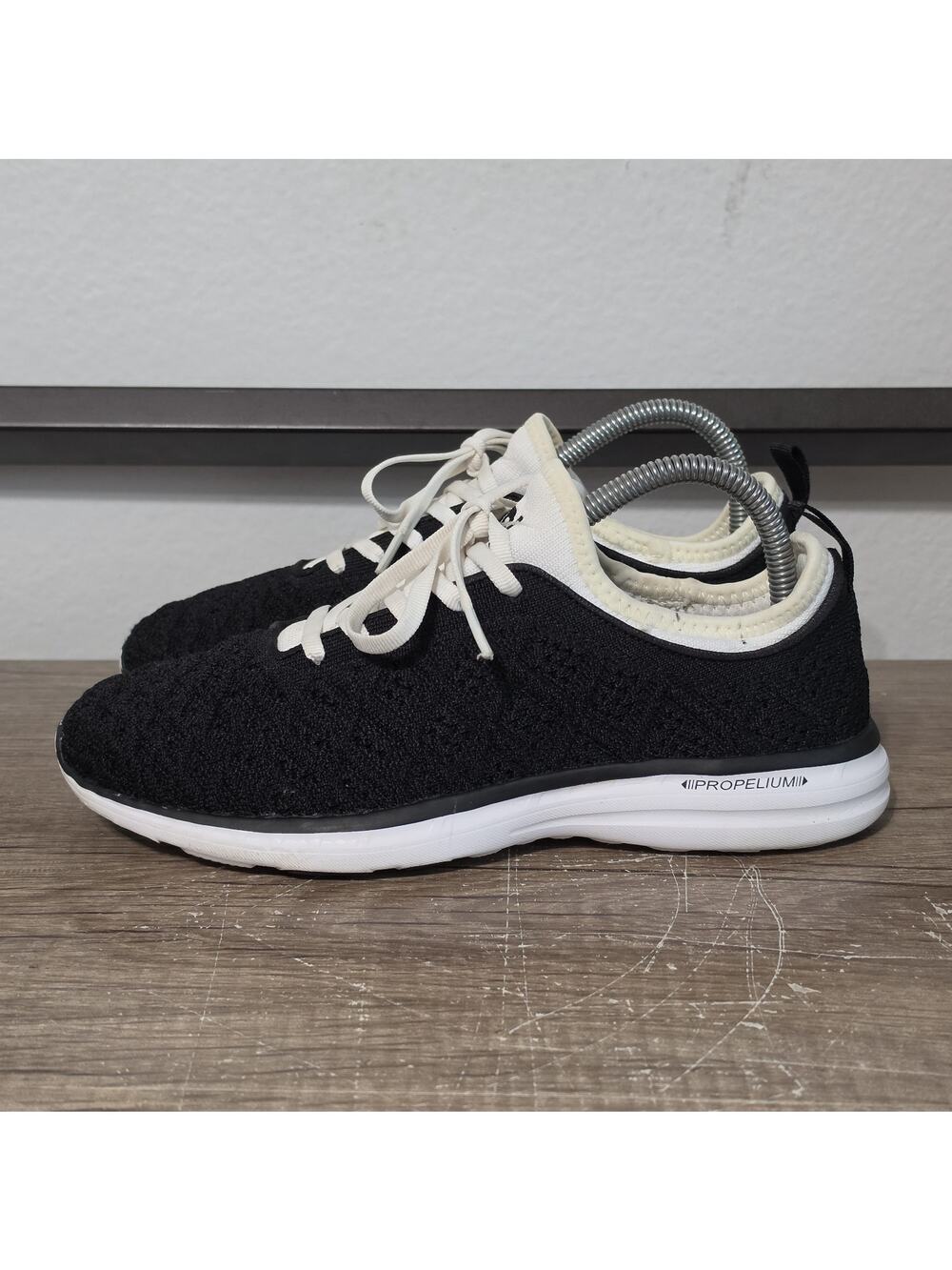 APL Techloom Phantom Women's Athletic Running Shoes Sneakers Size 7.5 Black